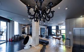 Gallery Art Hotel